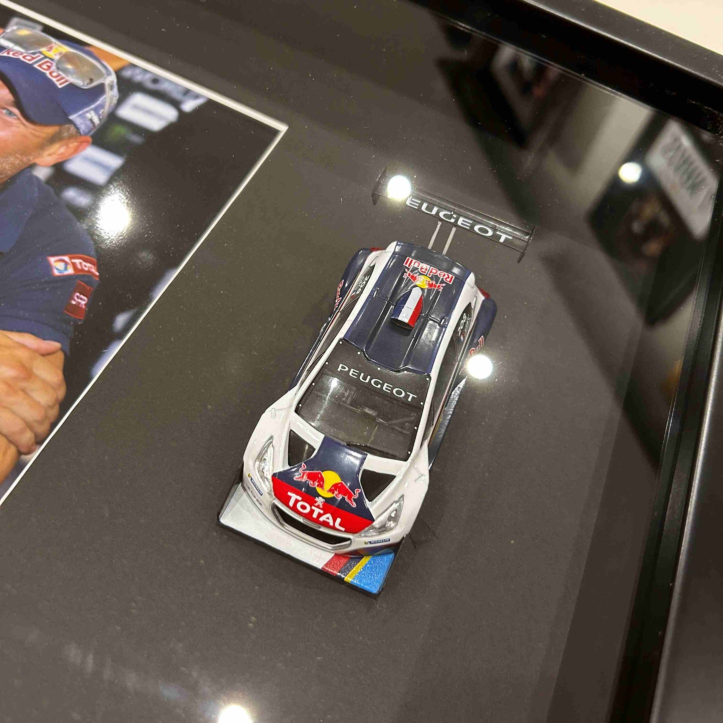 SEBASTIEN LOEB - Peugeot 208 T16 - Pikes Peak 2013 - SIGNATURE