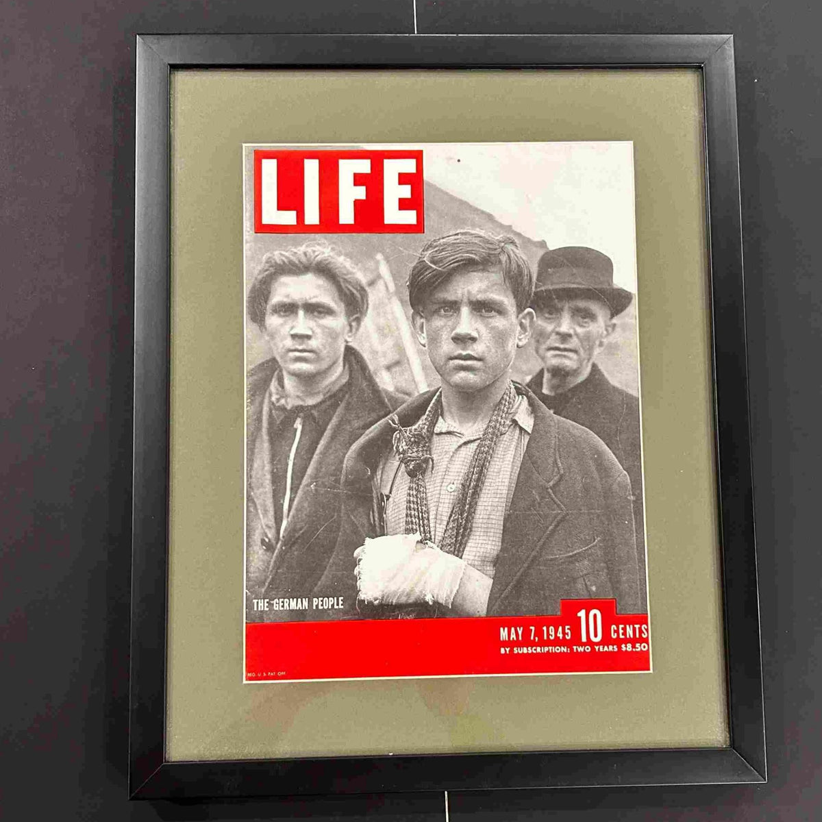 UNE DU MAGAZINE LIFE du 7 Mai 1945