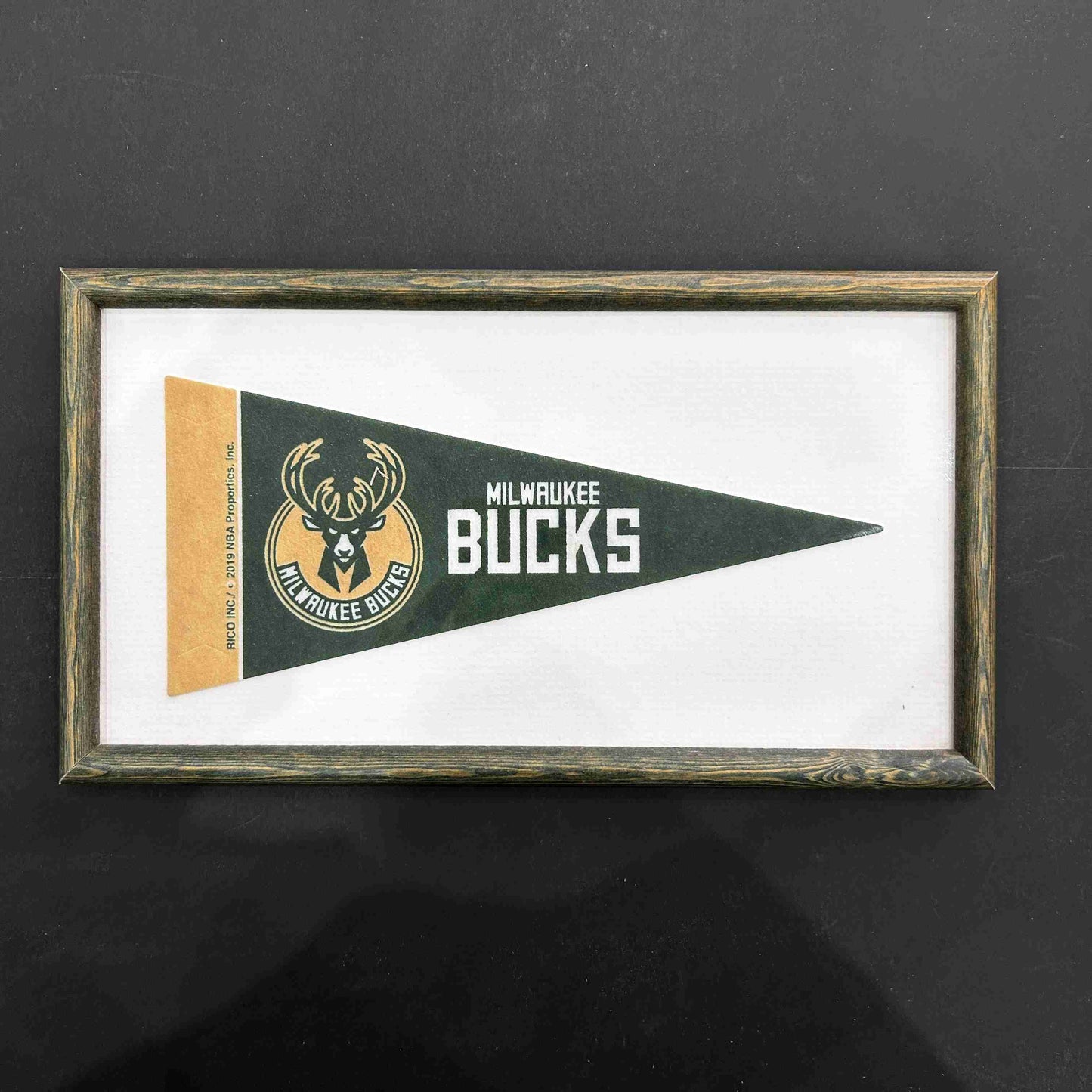 FANION NBA MILLWAUKEE BUCKS