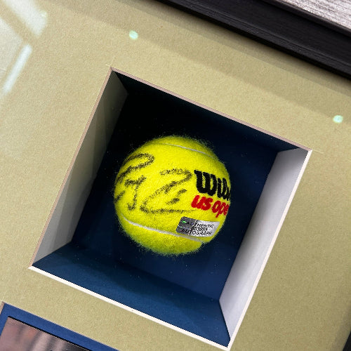 ROGER FEDERER / Signature sur balle de tennis US OPEN