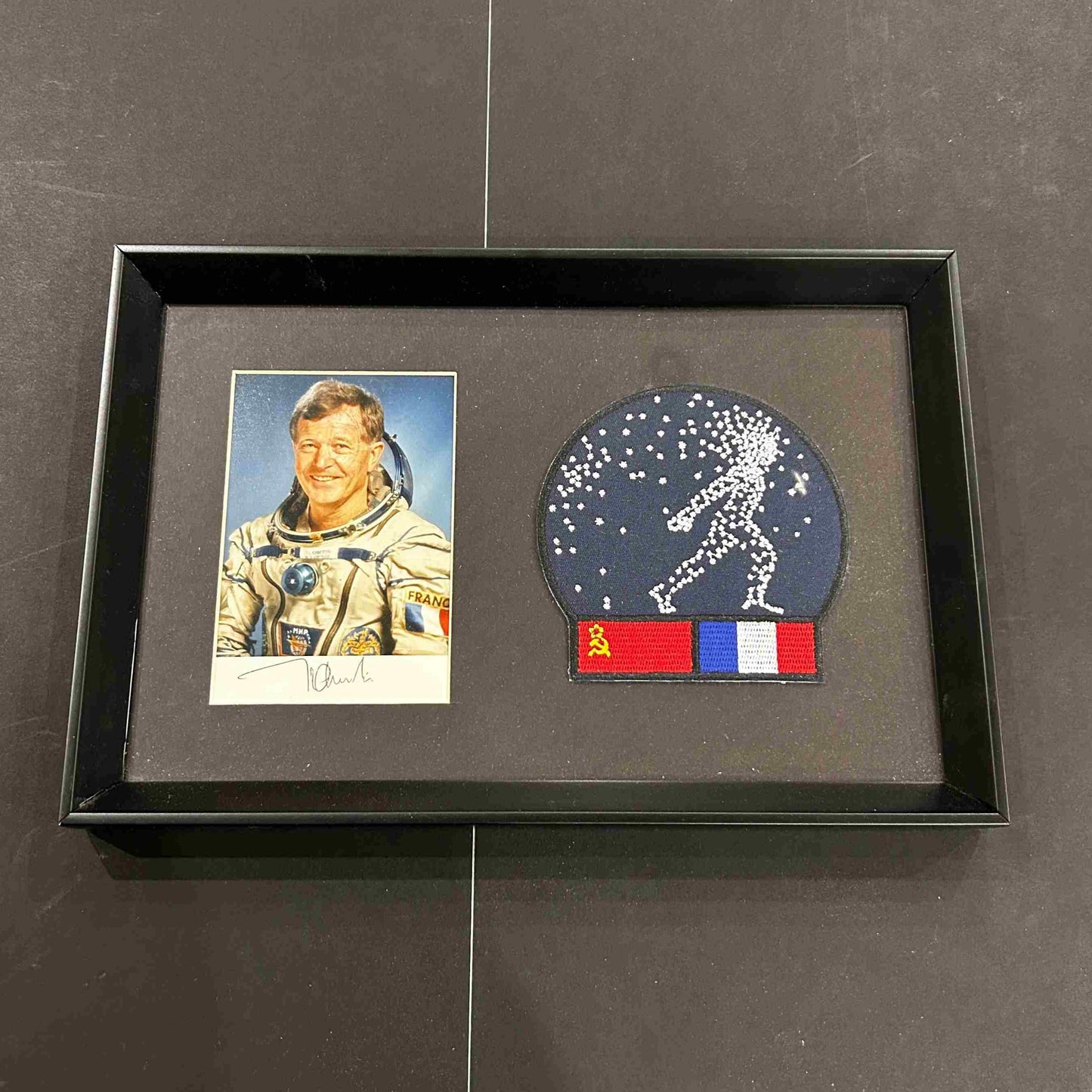 JEAN-LOUP CHRETIEN / Photo argentique d'époque de mission spatiale signée à bord de la station MIR